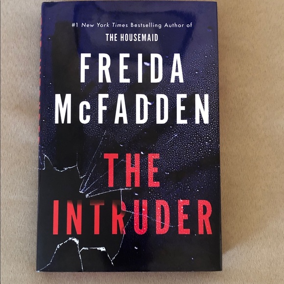 Freida McFadden’s Newest Book - Picture 1 of 5